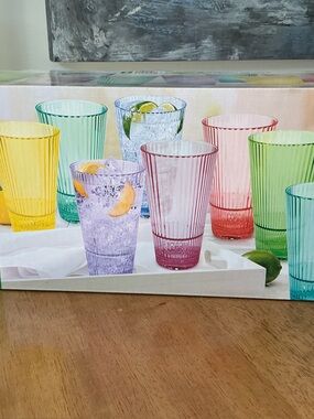 New Multi Color Acrylic Tumblers Drinkware 8 pc. Set